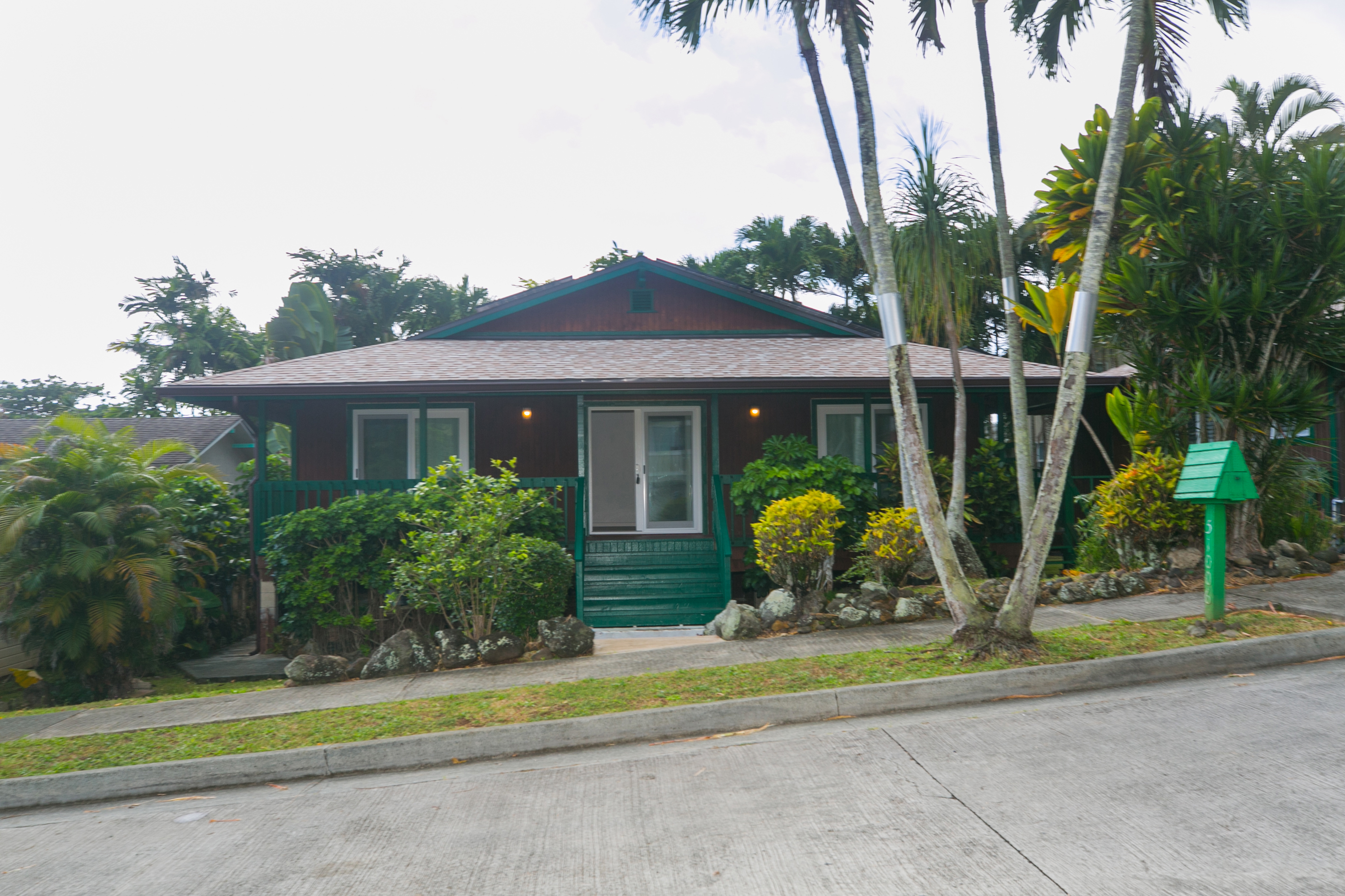 51-006 Lau Place