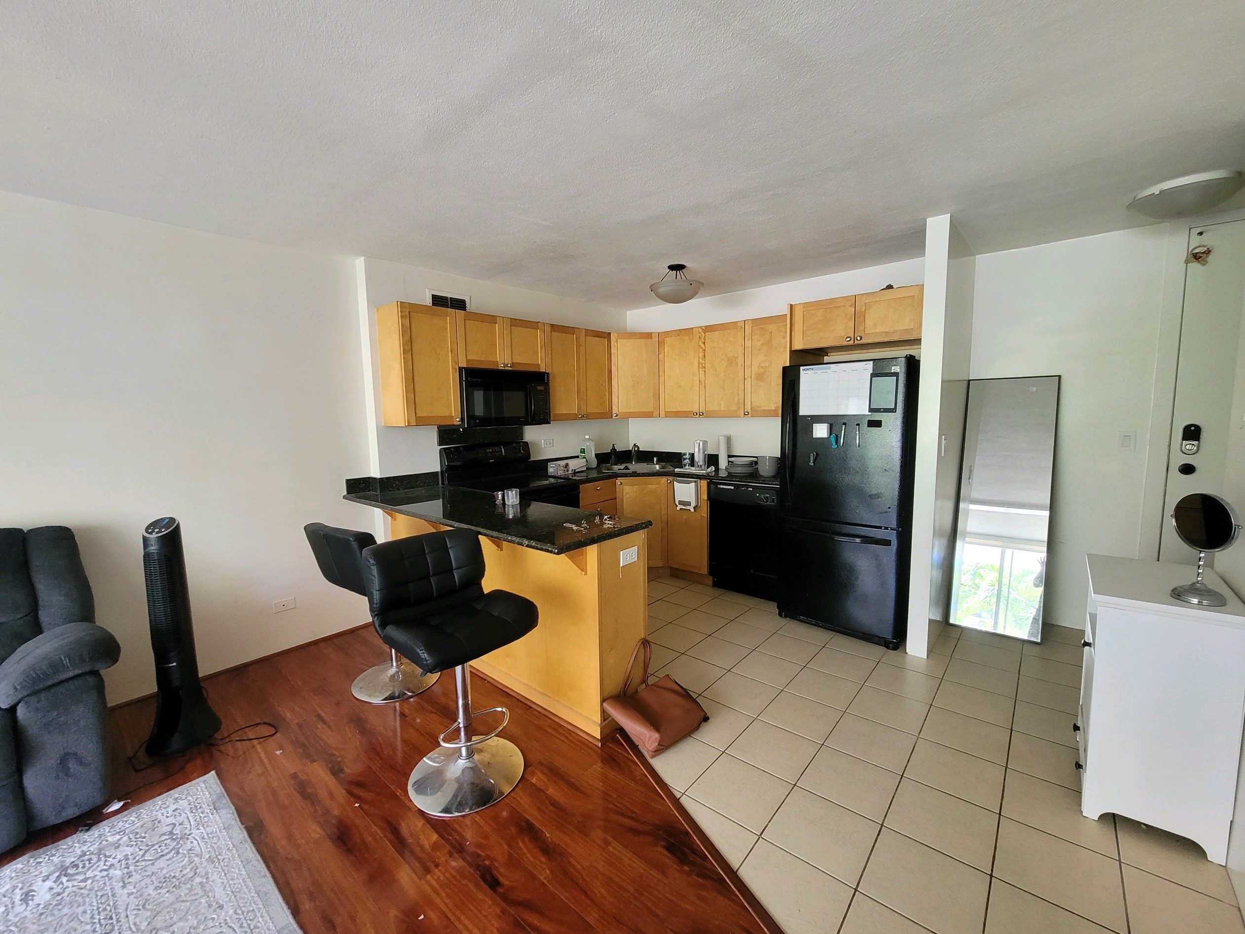 430 Kaiolu Street #304